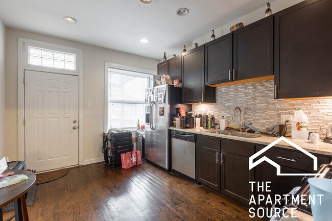 Foto del edificio - 2660 N Ashland Ave