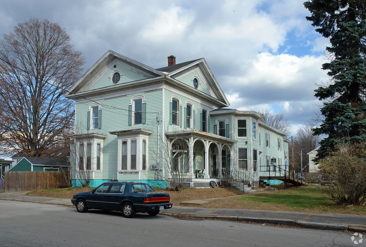 35 3rd St, Dover, NH 03820 Apartments in Dover, NH