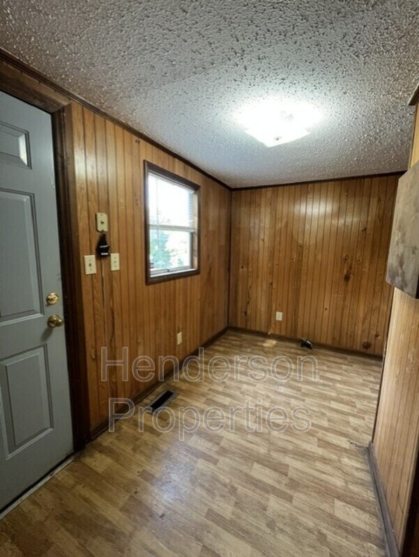 Foto del edificio - 529 Barringer Chapel Rd