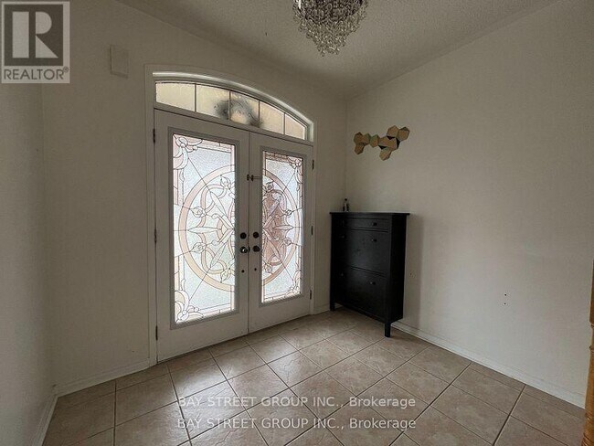 Photo du bâtiment - 11 Wyper Square