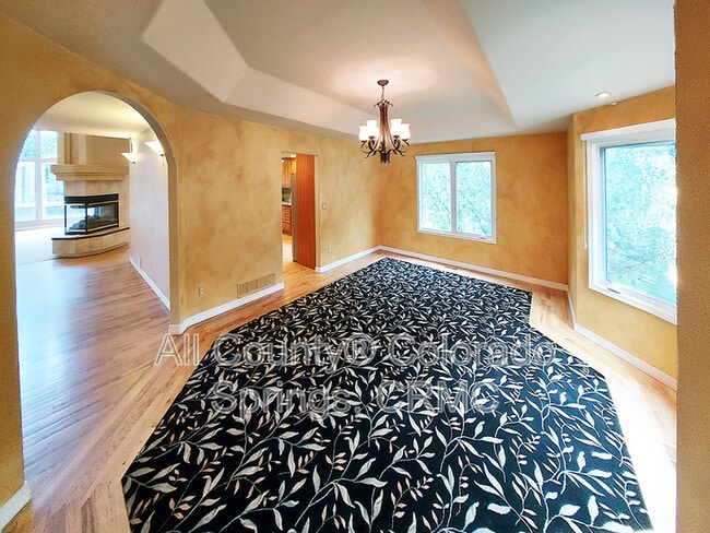 Building Photo - 5035 Langdale Way