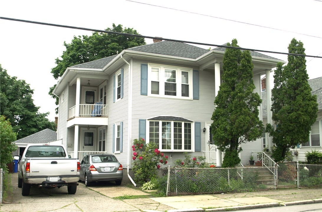 Primary Photo - 117 Robinson Ave