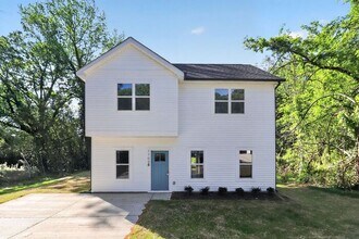 Building Photo - 1109 Harvard St