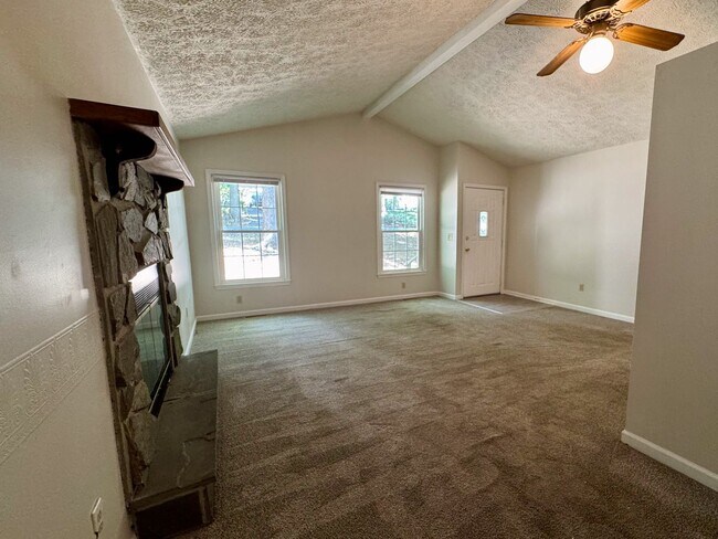 Foto del edificio - 3Bed/2Bath Lake Monticello Rental