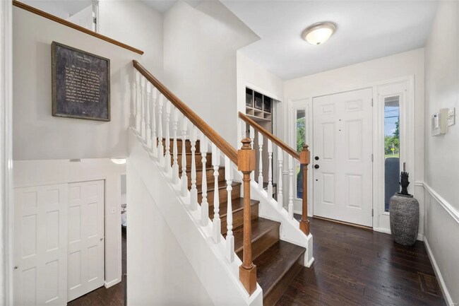 Building Photo - 2026 Dougherty Ferry Rd