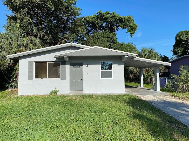 Foto principal - 1230 NW 29th Way