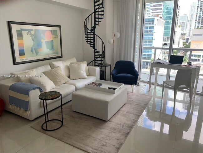 Building Photo - 475 Brickell Ave