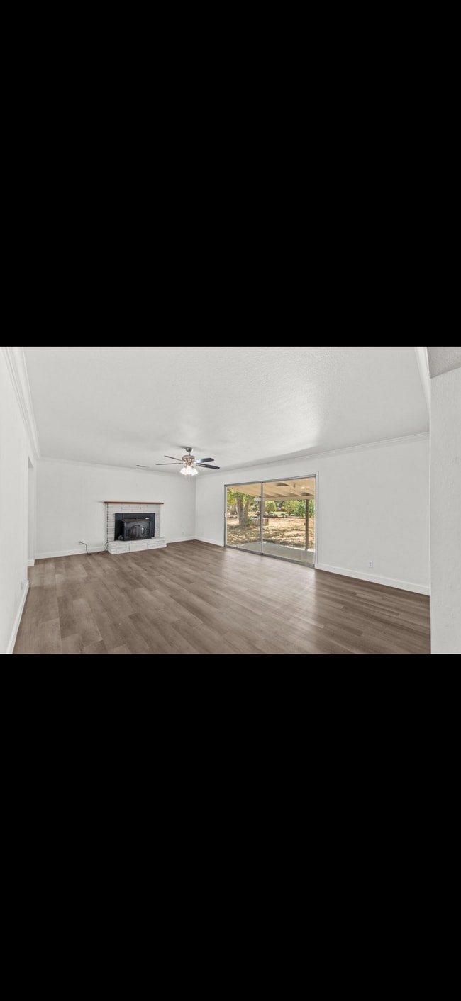 Foto del edificio - 29721 Rd 182