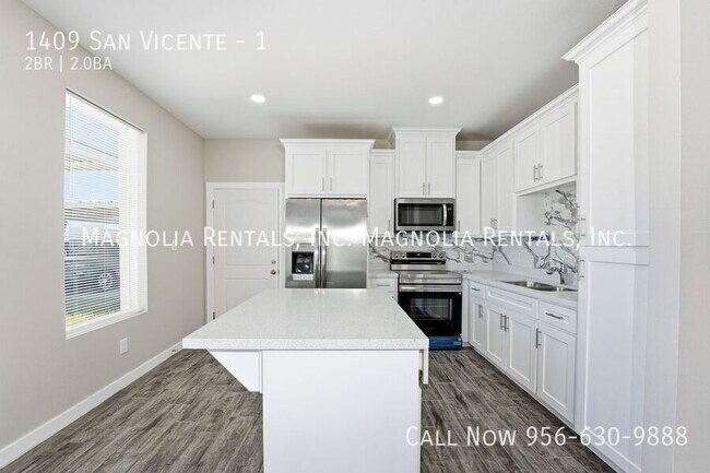 Building Photo - 1409 San Vicente