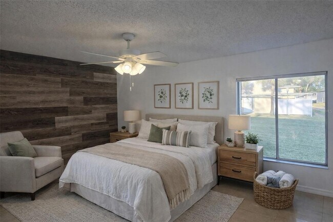 Foto del edificio - 4367 White Pine Ave