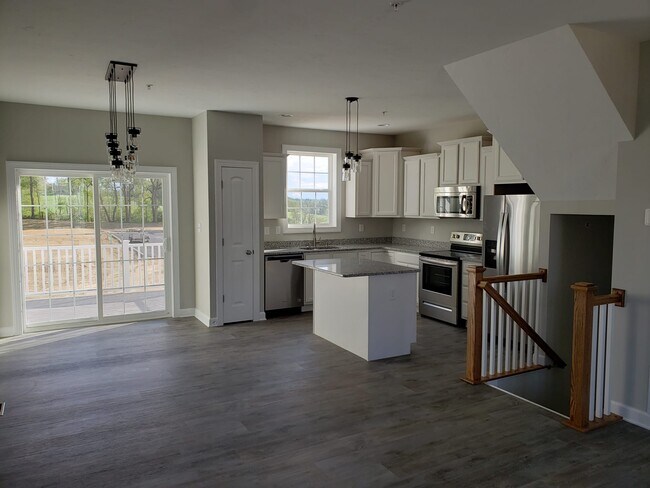 Kitchen w/ Island - 34 Overlook Dr