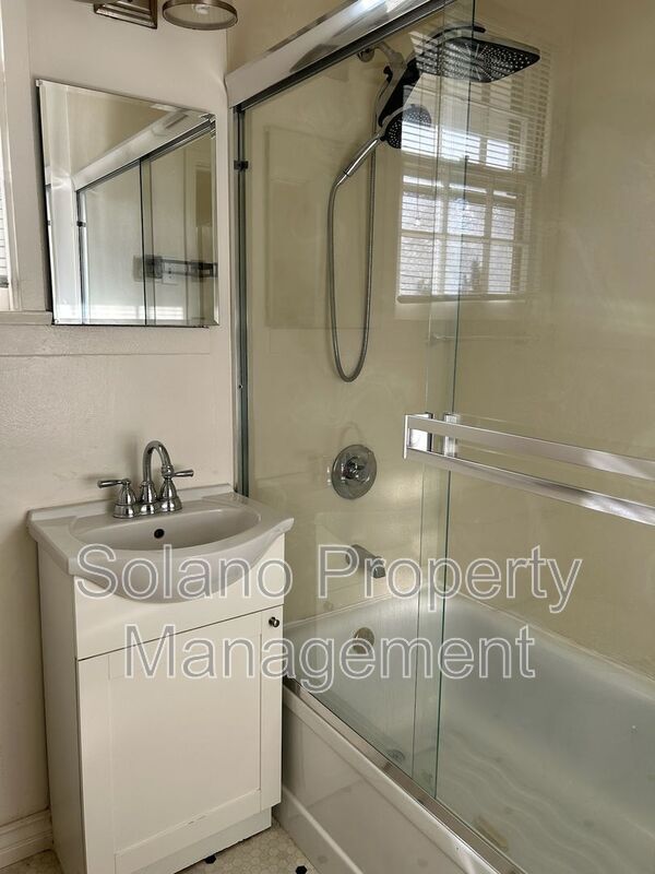 Building Photo - 20 Selfridge St