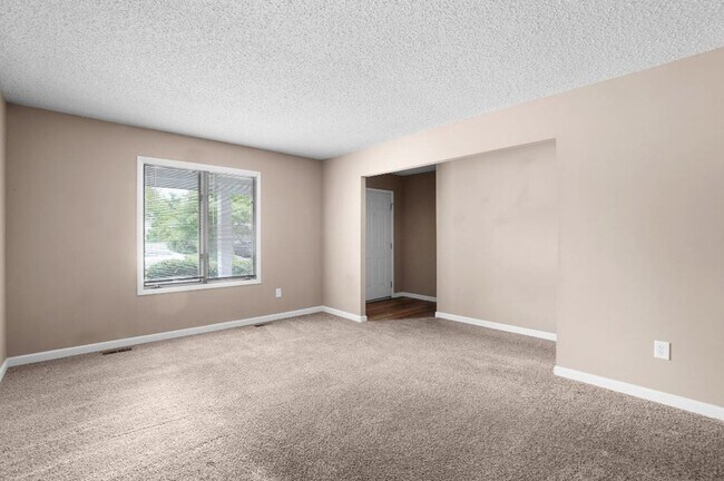 Building Photo - Upgraded 3-Bedroom Home in North County Florissant – Spacious, Convenient, Move-In Ready