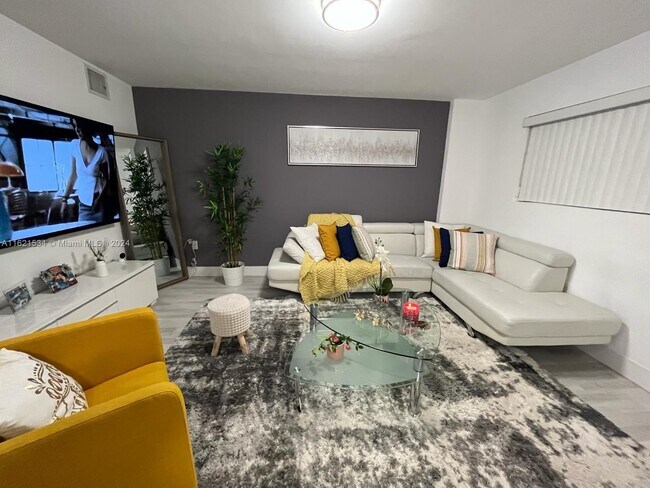 Foto del edificio - 1029 NW 3rd St