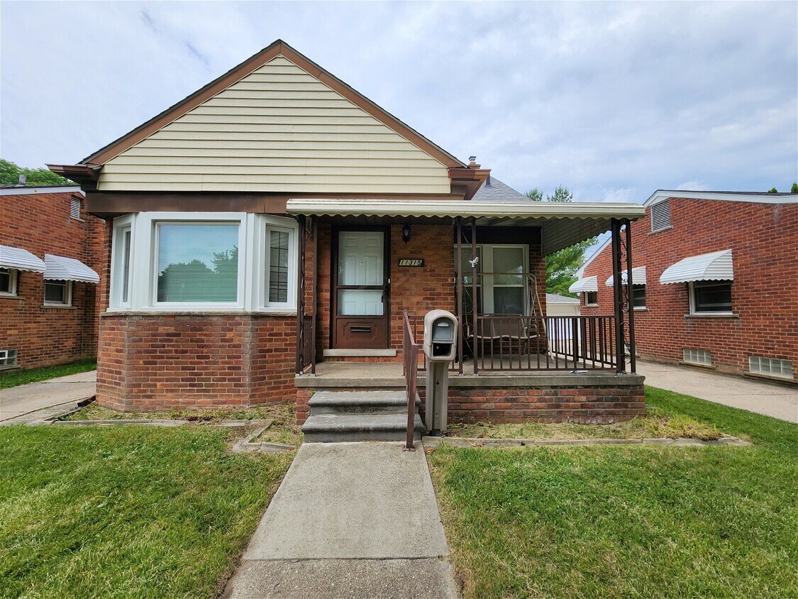 11315 Inkster Rd, Livonia, MI 48150 House Rental in Livonia, MI