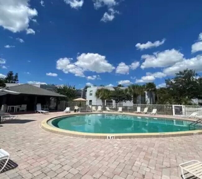 Foto del edificio - 3828 Southpointe Dr