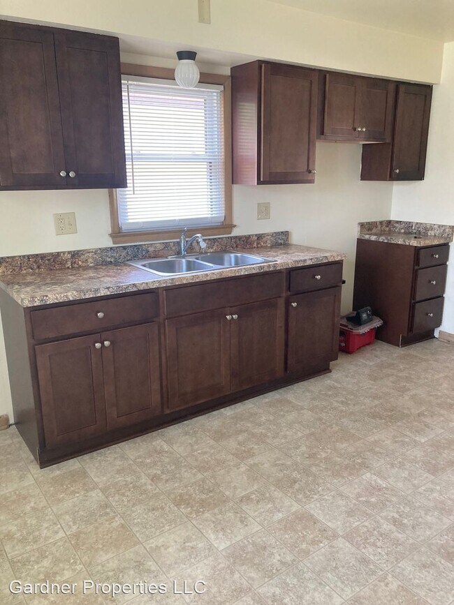 Foto del edificio - 3 br, 1 bath House - 3900 N 93rd Street