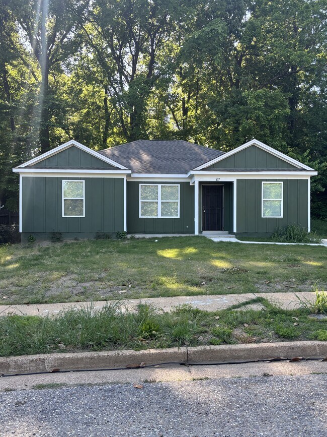 Building Photo - 457 Fernhill Cove