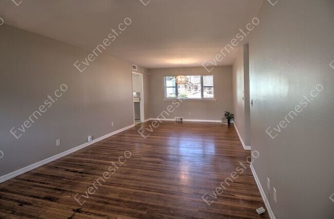 Building Photo - 5855 E 22nd Pl