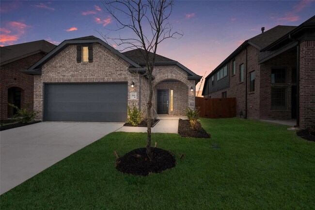 Foto del edificio - 3940 Mercedes Bend