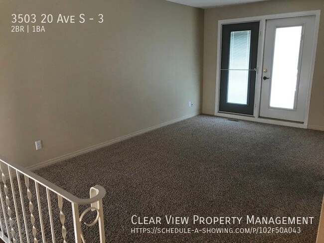 Building Photo - Great South side 2 bedroom condo! Awesome ...