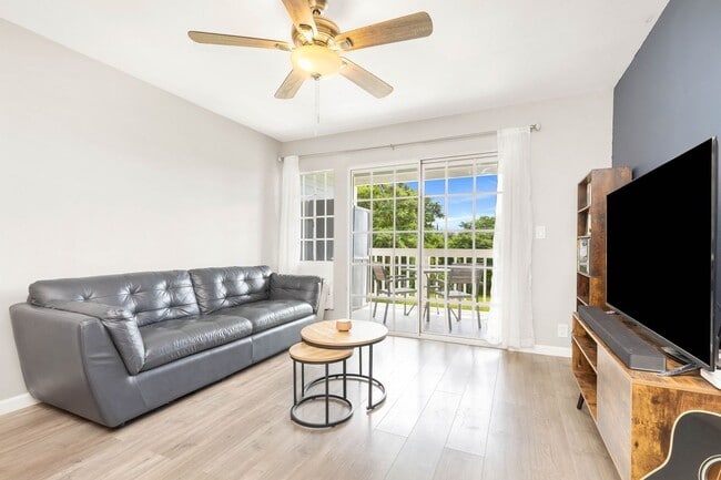 Building Photo - Ocean-View 2BR Townhome at Makakilo Cliffs | Pet-Friendly + 2 Covered Parking