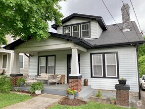Building Photo - 2024 10th Ave S