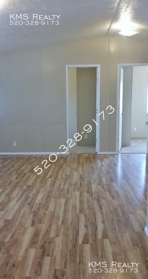 Building Photo - 3 bedroom 2 Baths Manufactured Home - Owne...