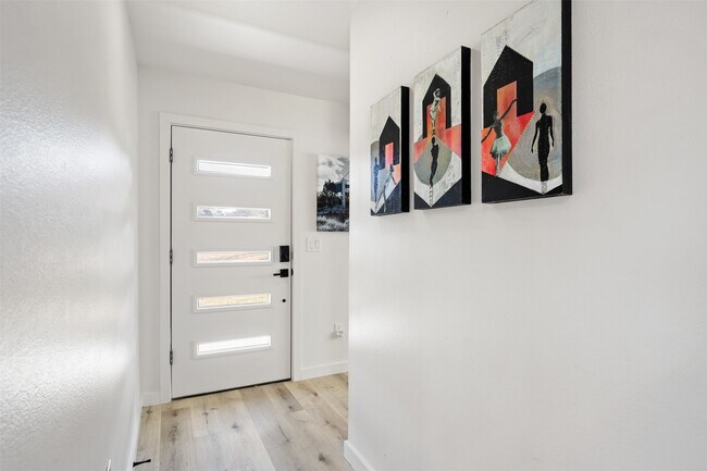 Foto del edificio - 6104 Reicher Dr