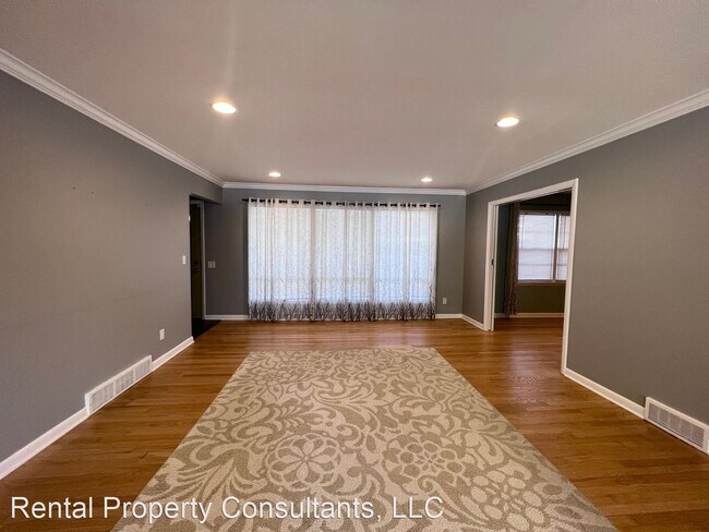 Building Photo - 4 br, 3 bath House - 4116 Burton St. SE