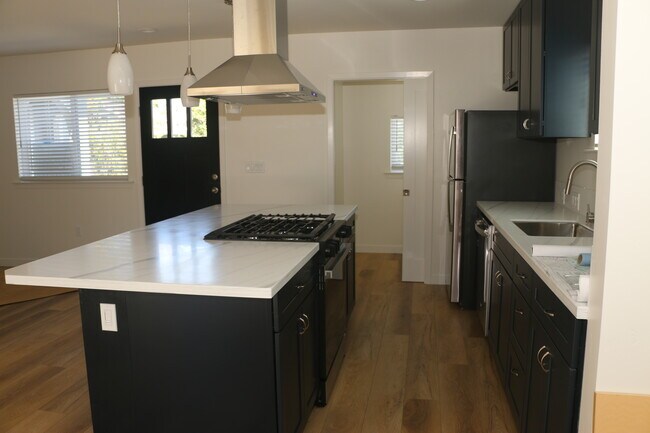 Foto del edificio - 1219 Laurel St