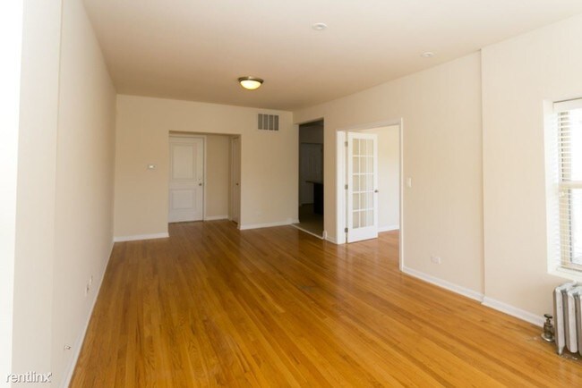 Building Photo - 4740 S Greenwood Ave