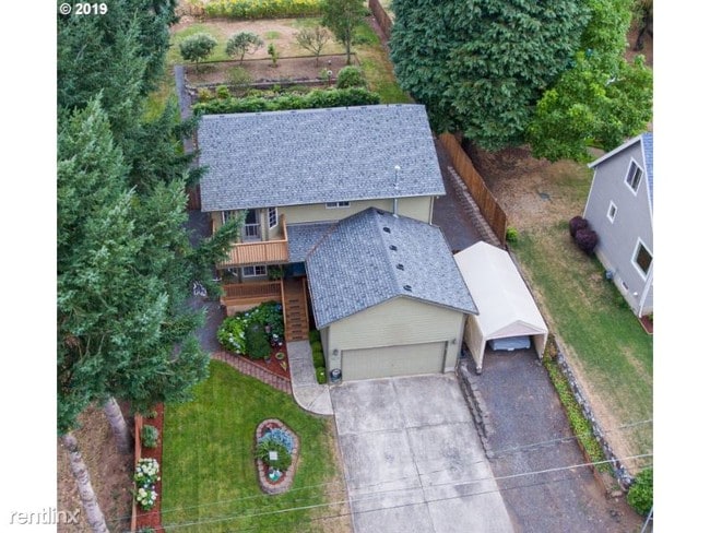 Building Photo - 4 br, 2 bath House - 527 NW Elm St