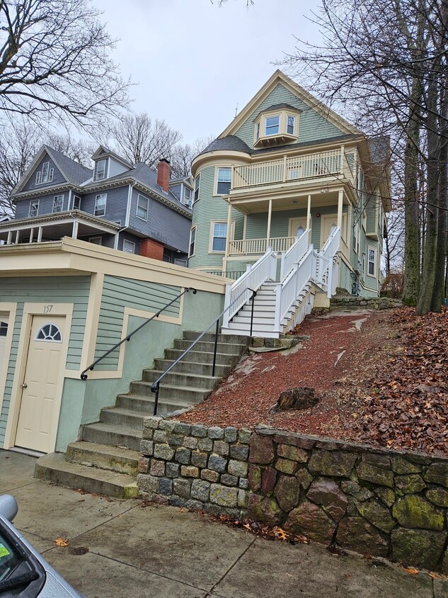 Primary Photo - 157 Bigelow St