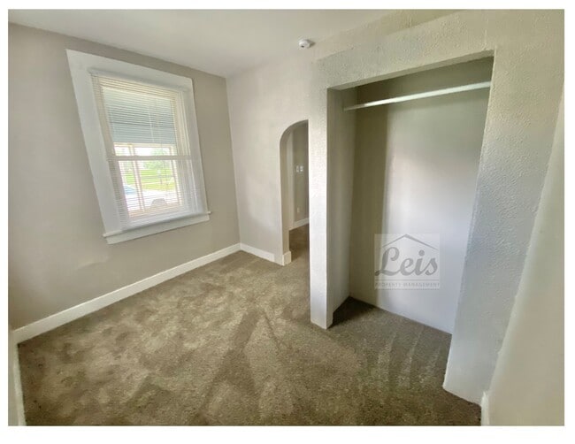 Building Photo - 441 Riverside Dr