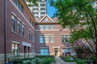 Building Photo - 1942 S Prairie Ave