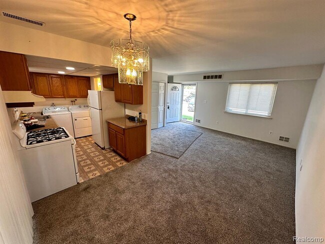 Building Photo - 41233 S Woodbury Green Dr