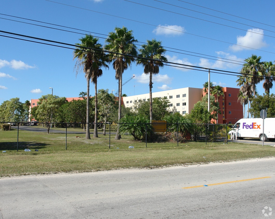 Primary Photo - Amarylis Pond Apartments