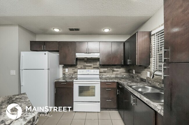 Foto del edificio - 7606 Willow Park Dr