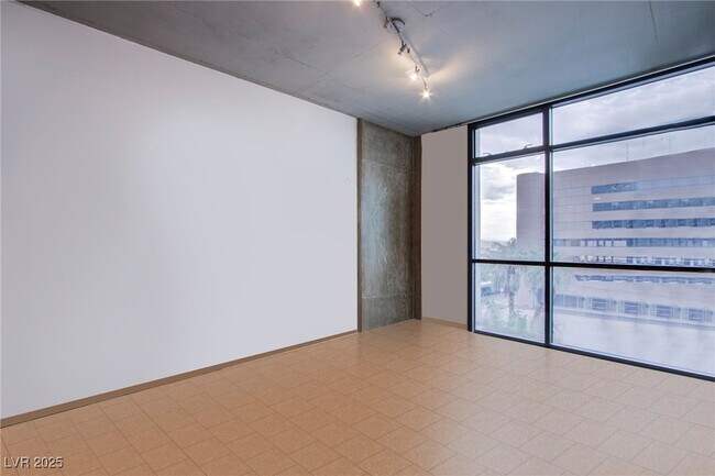 Foto del edificio - 353 E Bonneville Ave