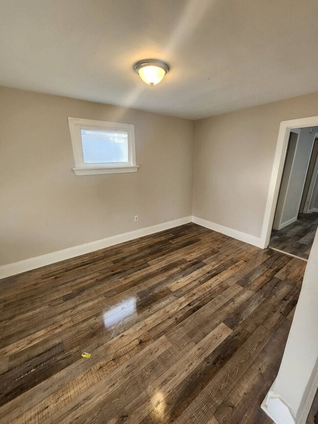 Building Photo - 13611 Chapelside Ave