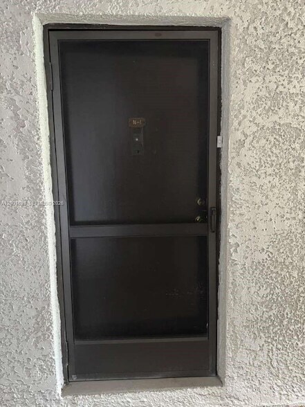 Foto del edificio - 10383 N Kendall Dr