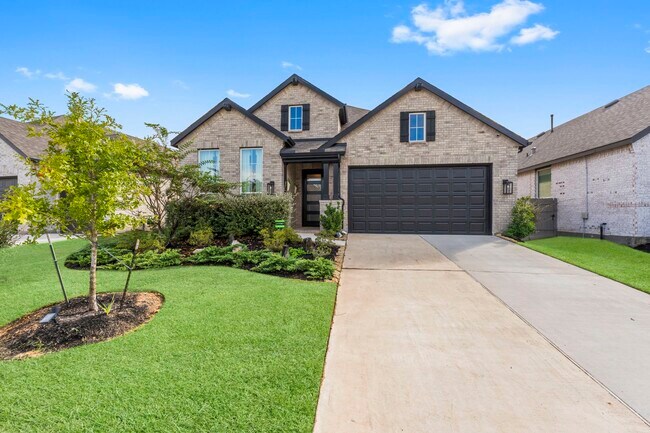 Building Photo - 17151 Sandstone St