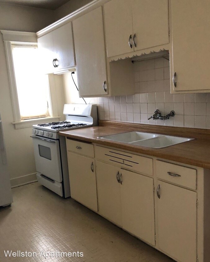 Foto principal - 2563 N Farwell Ave