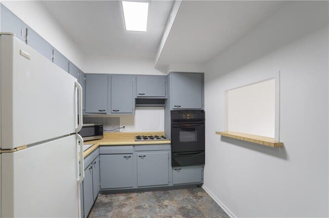 Building Photo - 2965 Pharr Ct S Northwest