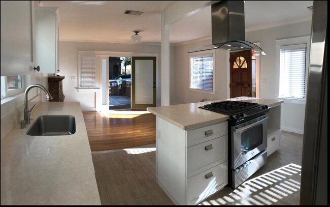 Foto del edificio - 4129 Lincoln Ave