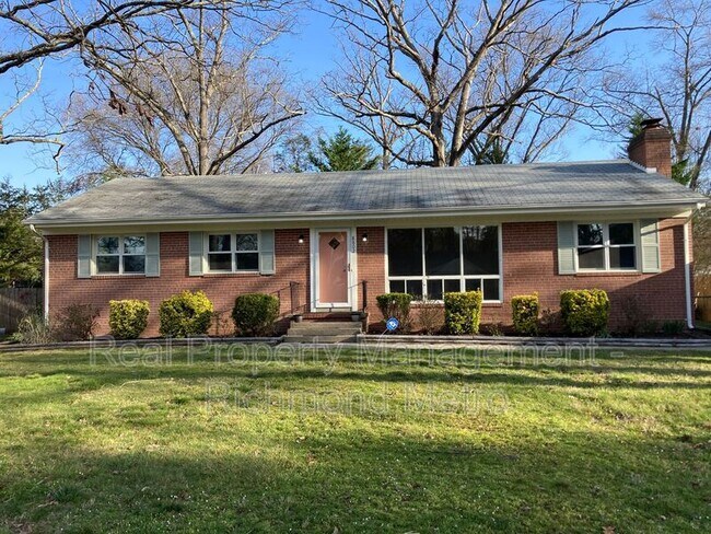 Building Photo - 8802 Avalon Dr