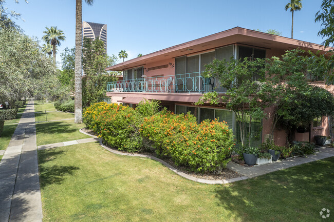 Building Photo - Villa Del Coronado