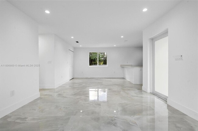 Building Photo - 2926 NW 58th St