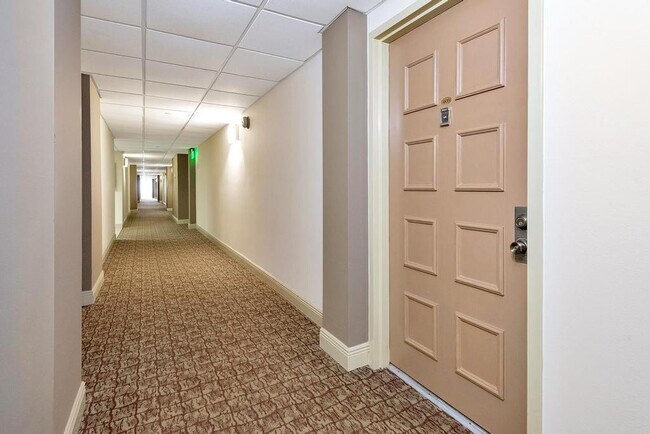 Foto del edificio - 1009 N Ocean Blvd